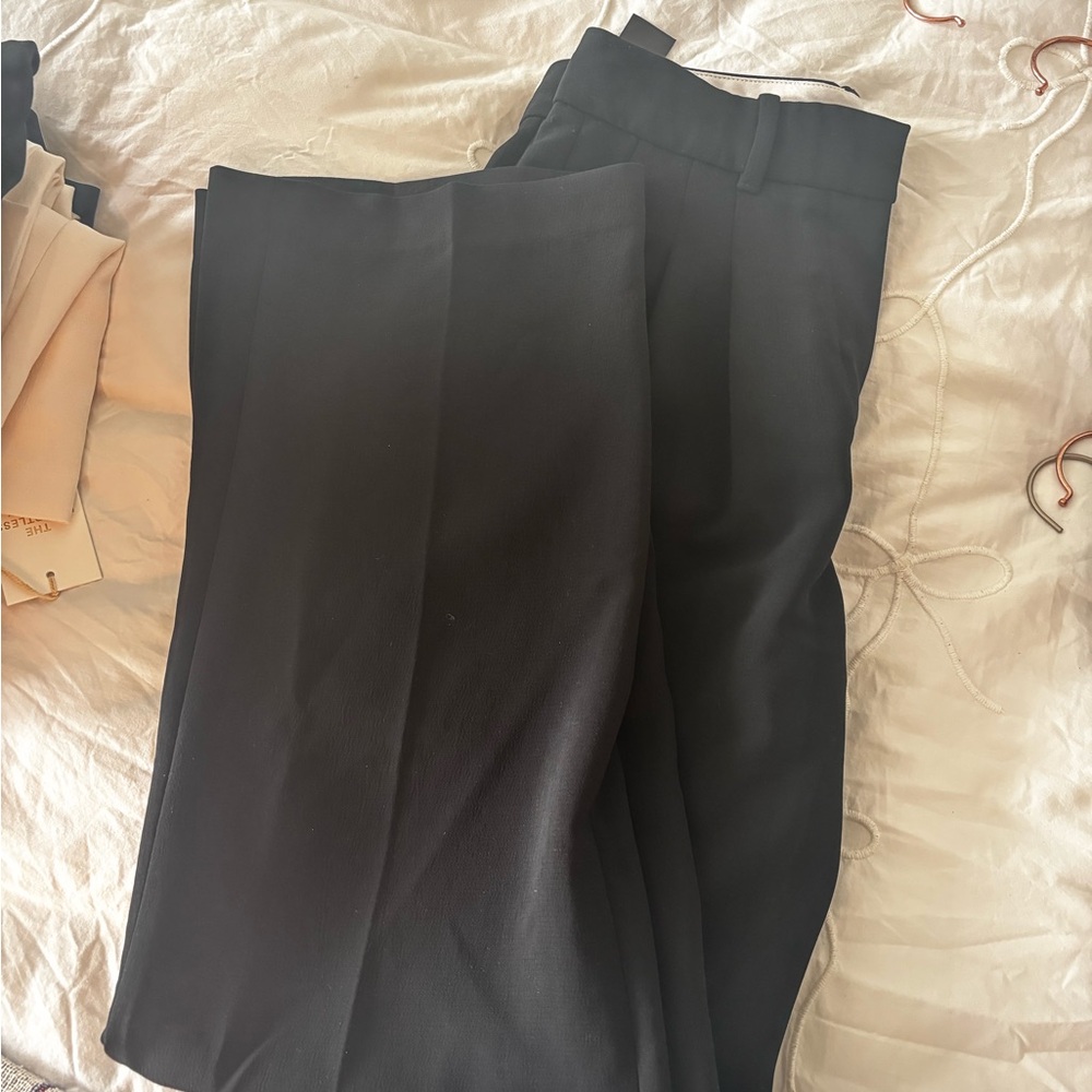 Aritzia Effortless Pants Crepette Size 4